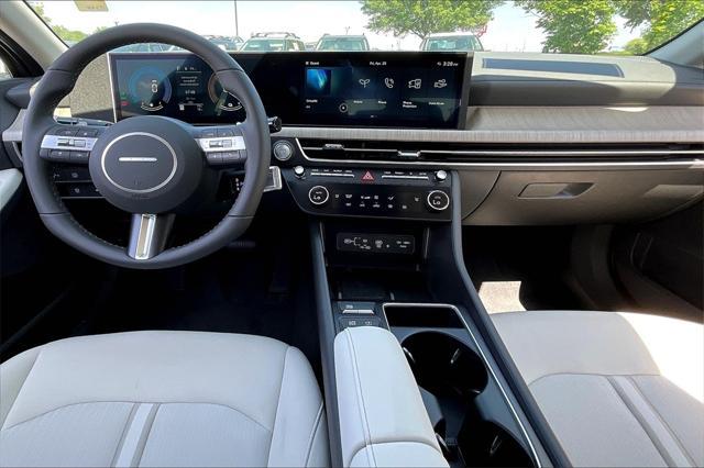 new 2025 Hyundai Sonata Hybrid car, priced at $29,374