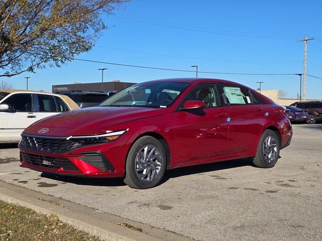 new 2025 Hyundai Elantra HEV car, priced at $25,845