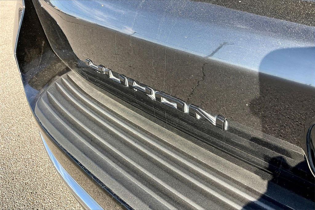 used 2023 GMC Yukon car, priced at $46,991