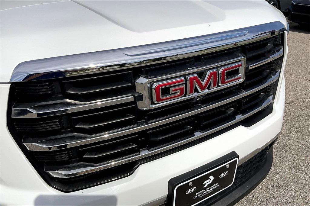 used 2024 GMC Acadia car, priced at $37,744