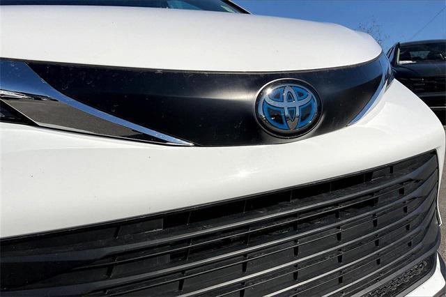 used 2024 Toyota Sienna car, priced at $40,911