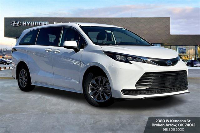 used 2024 Toyota Sienna car, priced at $40,911