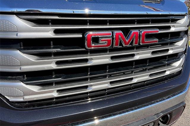 used 2024 GMC Sierra 1500 car, priced at $40,211