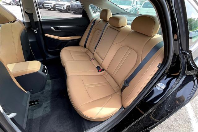 new 2025 Hyundai Sonata Hybrid car, priced at $35,569