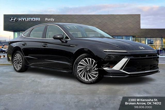 new 2025 Hyundai Sonata Hybrid car, priced at $35,569