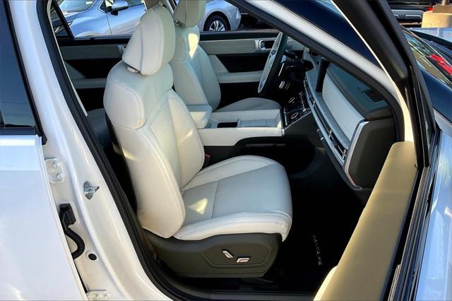 new 2025 Hyundai Santa Fe car, priced at $42,687