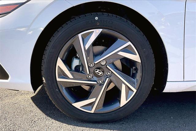 new 2025 Hyundai Elantra car, priced at $26,541