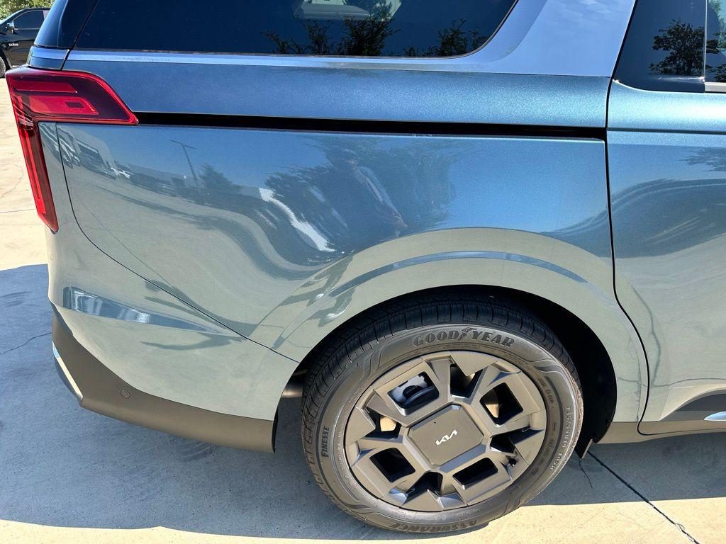 new 2026 Kia Carnival car, priced at $44,647