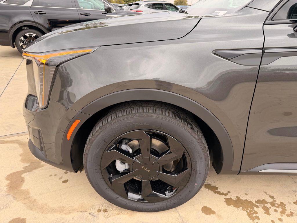 new 2026 Kia Sorento Hybrid car, priced at $45,602