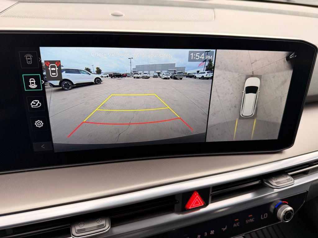 new 2026 Kia Sorento Hybrid car, priced at $45,602