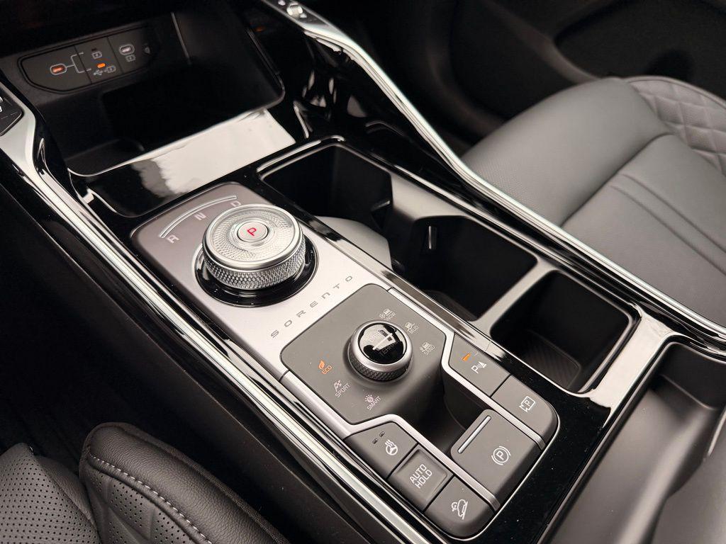 new 2026 Kia Sorento Hybrid car, priced at $45,602