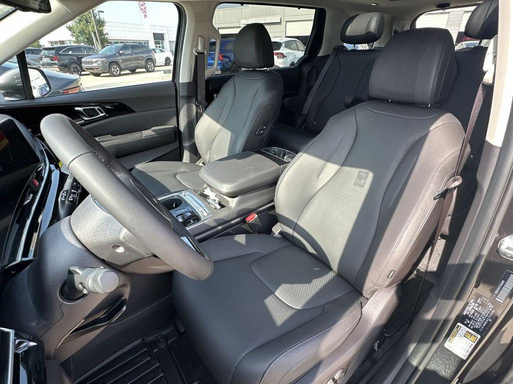 new 2026 Kia Carnival car, priced at $48,960