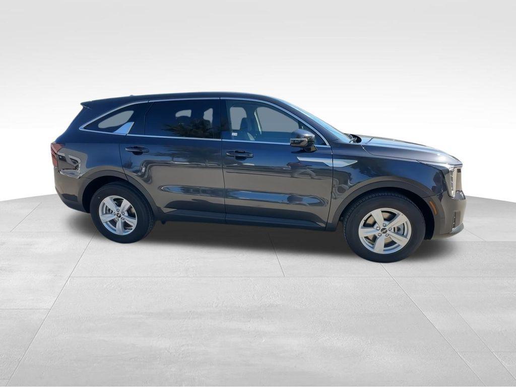 new 2025 Kia Sorento car, priced at $28,440