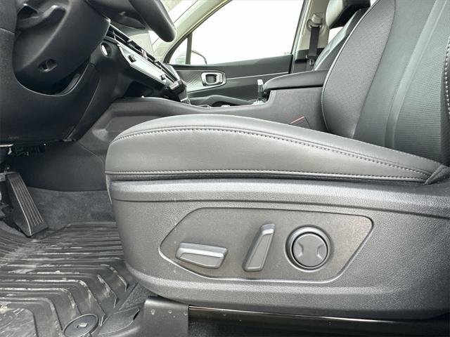 new 2025 Kia Sorento car, priced at $34,695