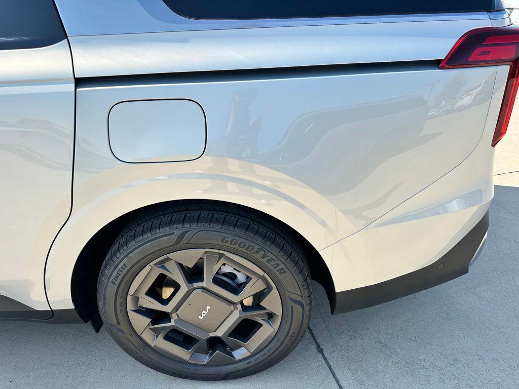 new 2026 Kia Carnival car, priced at $46,274