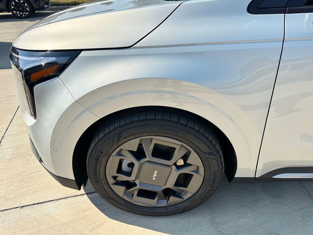 new 2026 Kia Carnival car, priced at $46,274