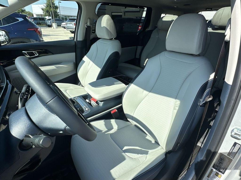 new 2026 Kia Carnival car, priced at $49,688