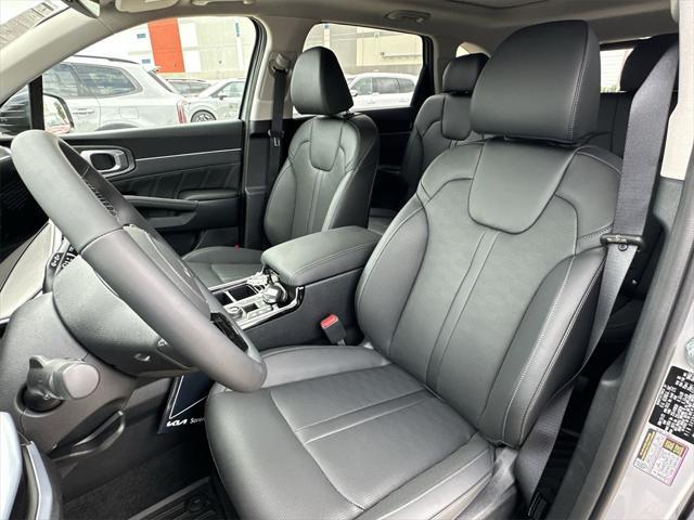 new 2025 Kia Sorento car, priced at $40,290