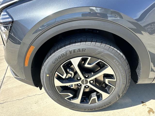 new 2025 Kia Sportage Hybrid car, priced at $33,654