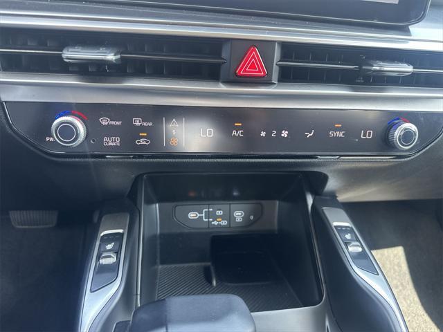 used 2024 Kia Sorento car, priced at $35,816