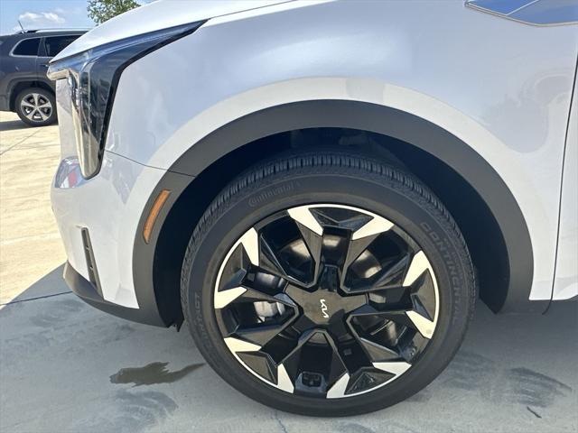 used 2024 Kia Sorento car, priced at $35,816