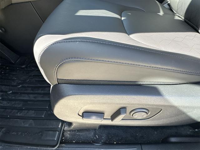 new 2025 Kia Carnival car, priced at $38,069