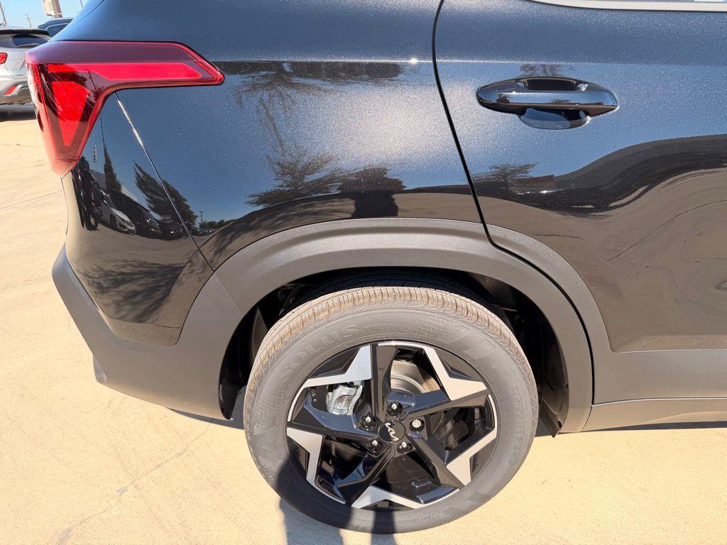 new 2026 Kia Seltos car, priced at $25,573