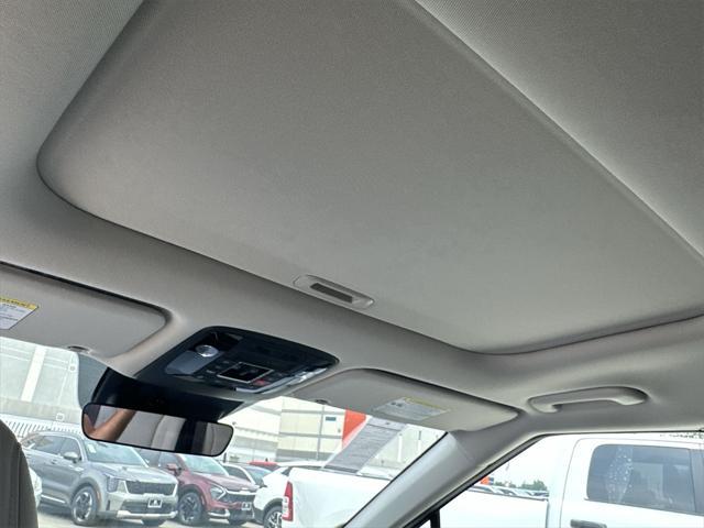 new 2025 Kia Carnival car, priced at $44,719