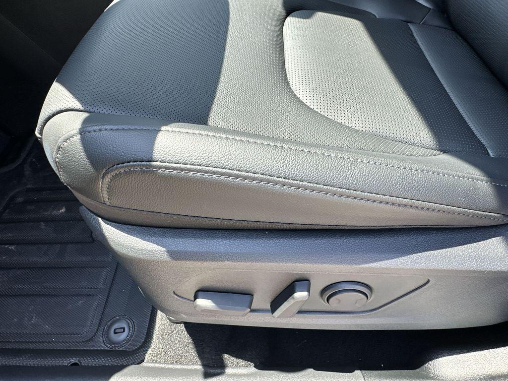 new 2026 Kia Sportage car, priced at $30,923