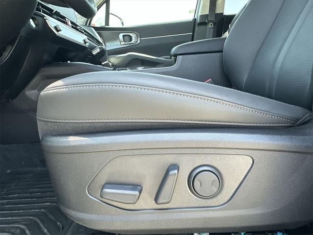 new 2025 Kia Sorento car, priced at $34,223
