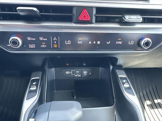 new 2025 Kia Sorento car, priced at $34,223