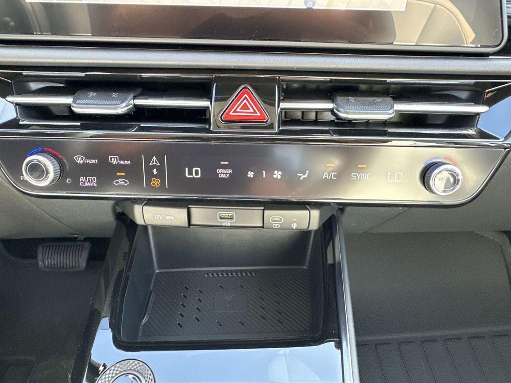 new 2025 Kia Niro car, priced at $27,081