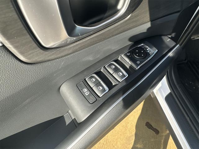 new 2025 Kia Sorento car, priced at $39,314