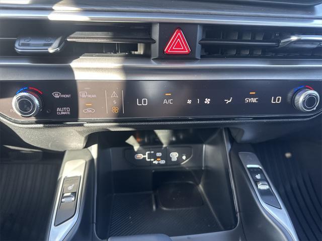 new 2025 Kia Sorento car, priced at $39,314