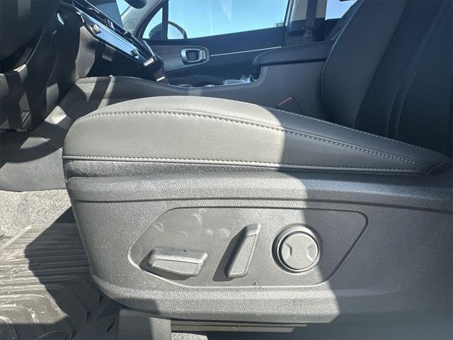 new 2025 Kia Sorento car, priced at $39,314