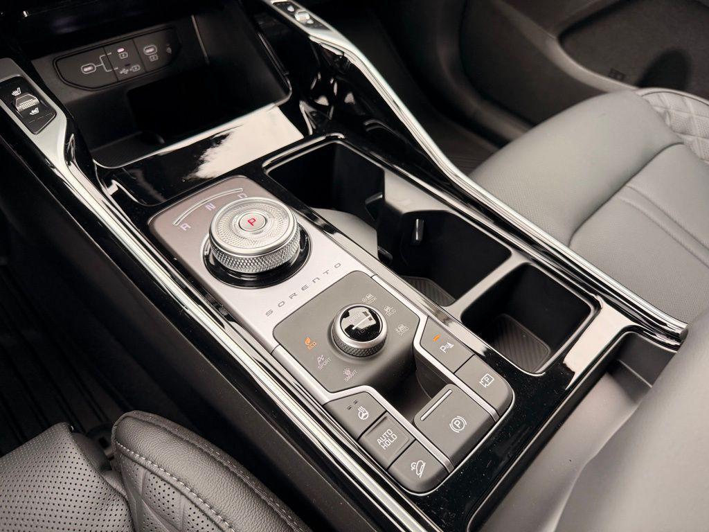new 2026 Kia Sorento Hybrid car, priced at $45,602