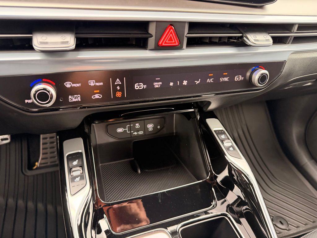 new 2026 Kia Sorento Hybrid car, priced at $45,602