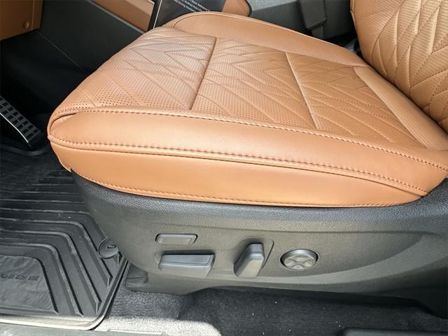 new 2025 Kia Telluride car, priced at $51,412