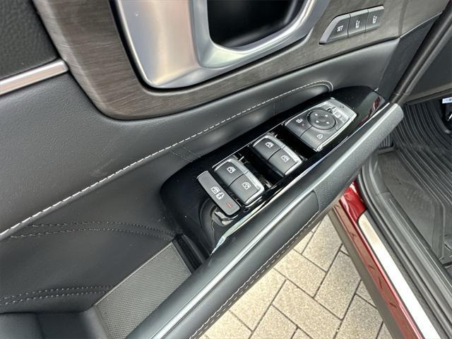 new 2025 Kia Sorento car, priced at $42,770
