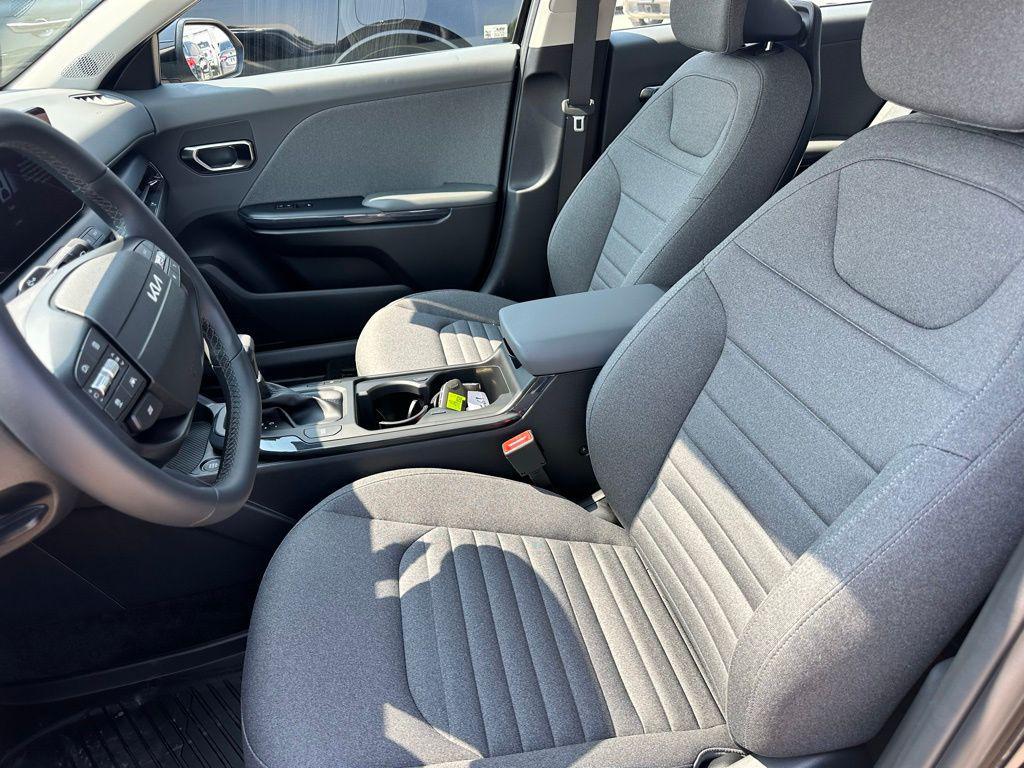 new 2025 Kia K4 car, priced at $23,558