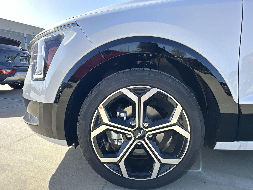 new 2025 Kia Niro car, priced at $29,143