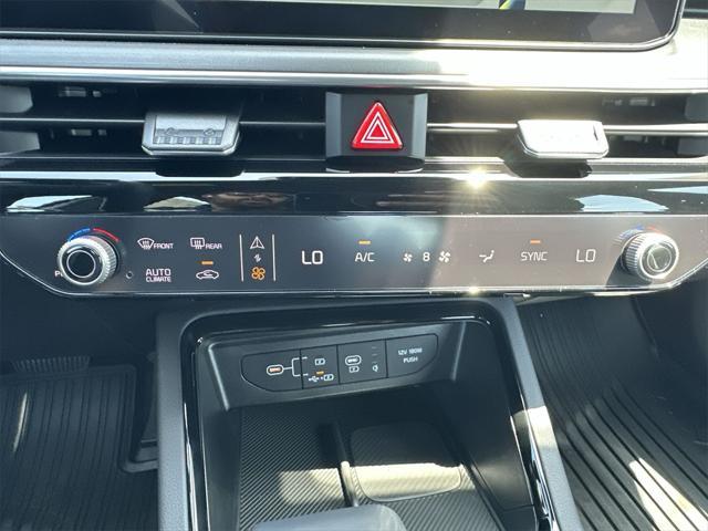 new 2025 Kia K5 car, priced at $29,433
