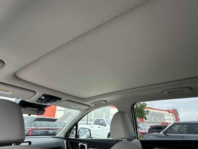 new 2025 Kia Sorento car, priced at $34,994