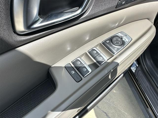 new 2025 Kia Carnival car, priced at $42,403
