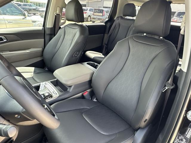 new 2025 Kia Carnival car, priced at $42,403