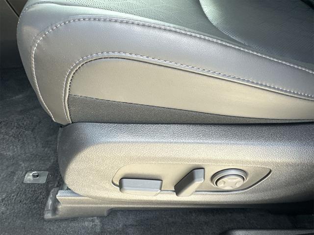 new 2025 Kia Carnival car, priced at $42,403
