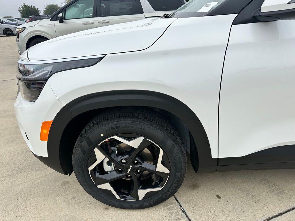 new 2026 Kia Seltos car, priced at $25,707