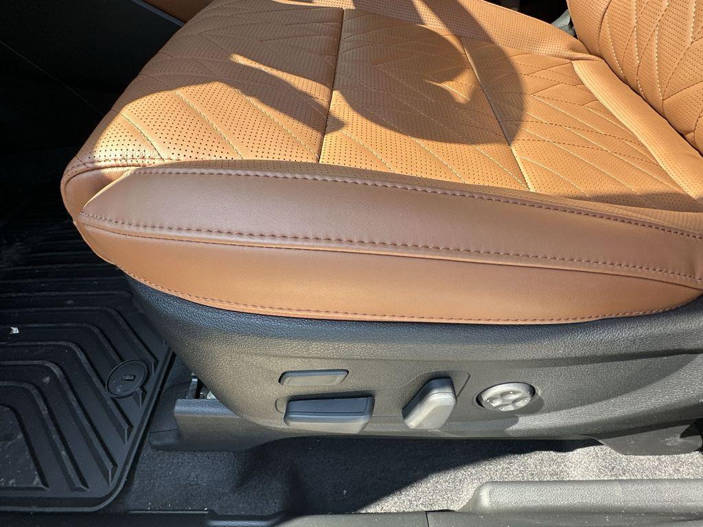 new 2025 Kia Telluride car, priced at $49,662