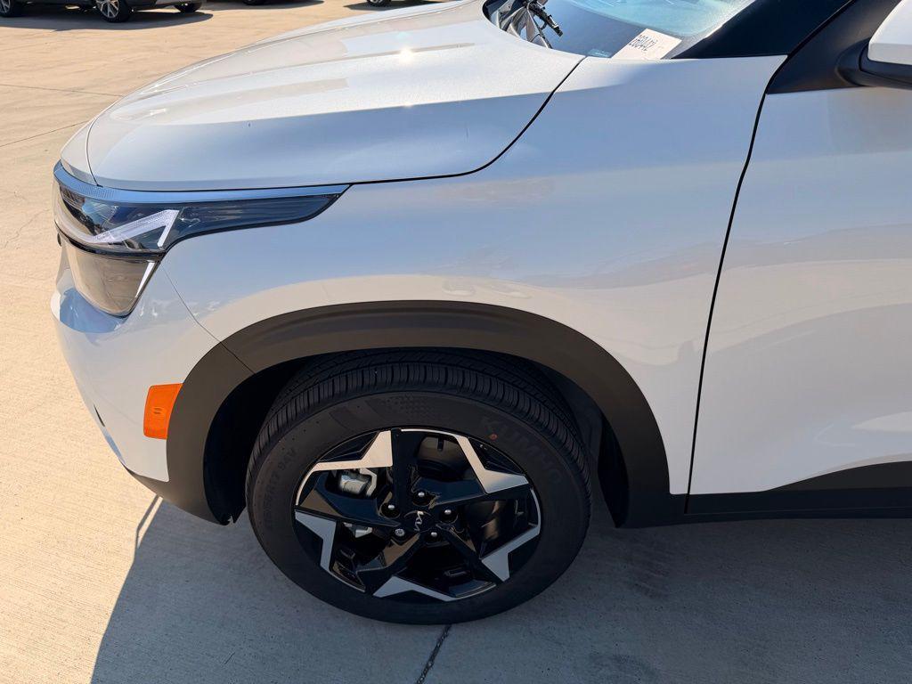 new 2026 Kia Seltos car, priced at $28,637