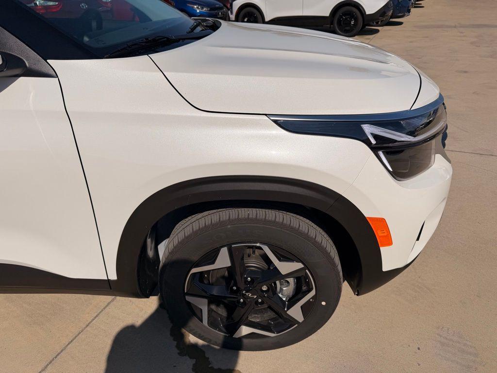 new 2026 Kia Seltos car, priced at $28,637
